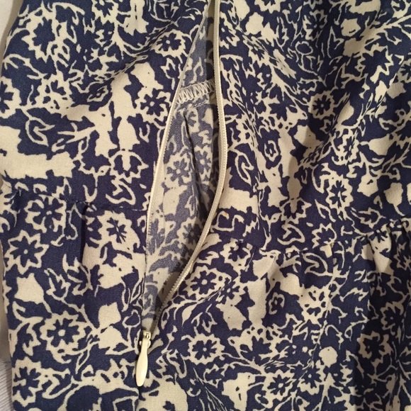 _.~*Sold*~._ - Picture 2 of 3